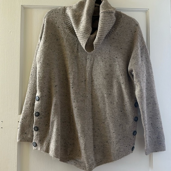 Fortune + ivy Women’s turtleneck size L - Picture 1 of 7